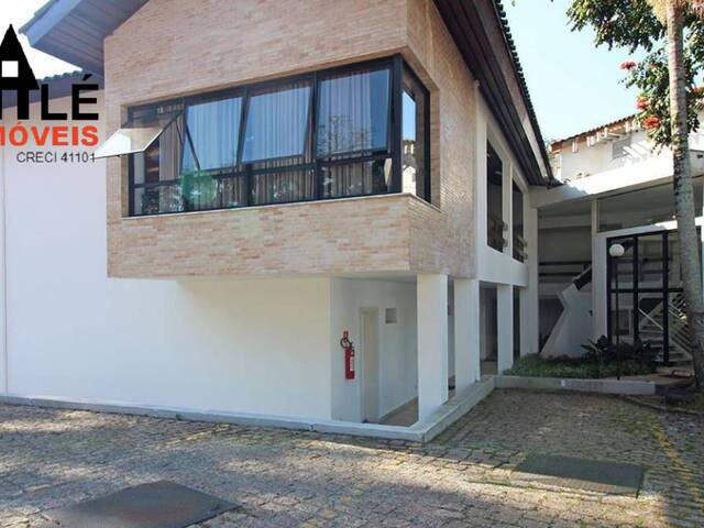 Venda em Granja Viana - Cotia